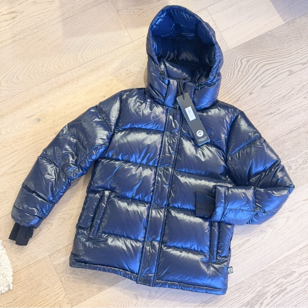 NWT 126361 Aritzia Super puff admiral high gloss S 800fill